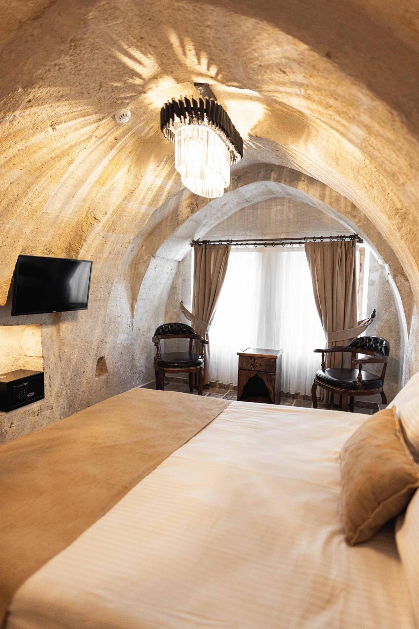 Noah'S Ark Cave Hotel เกอเรเม ภายนอก รูปภาพ