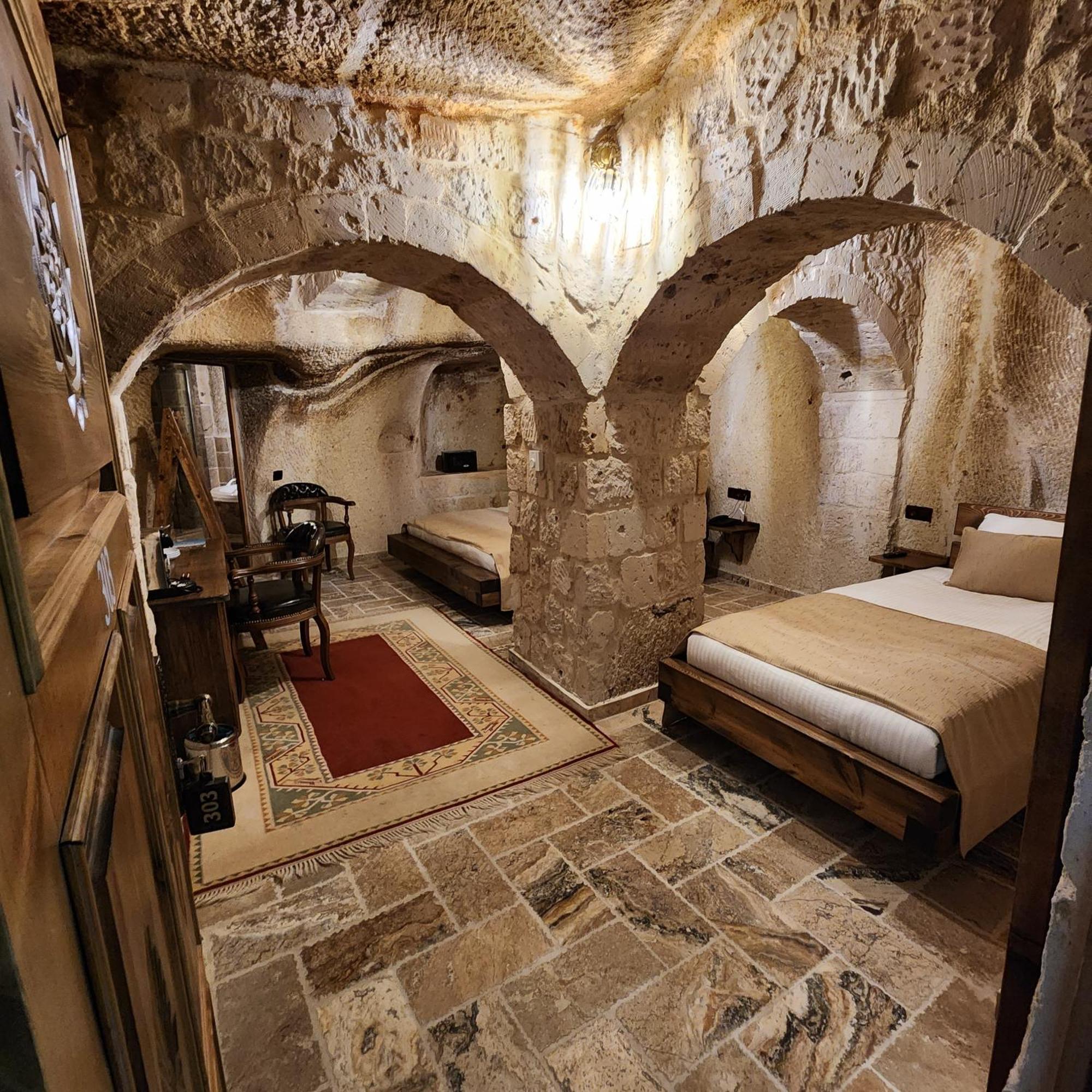 Noah'S Ark Cave Hotel เกอเรเม ภายนอก รูปภาพ