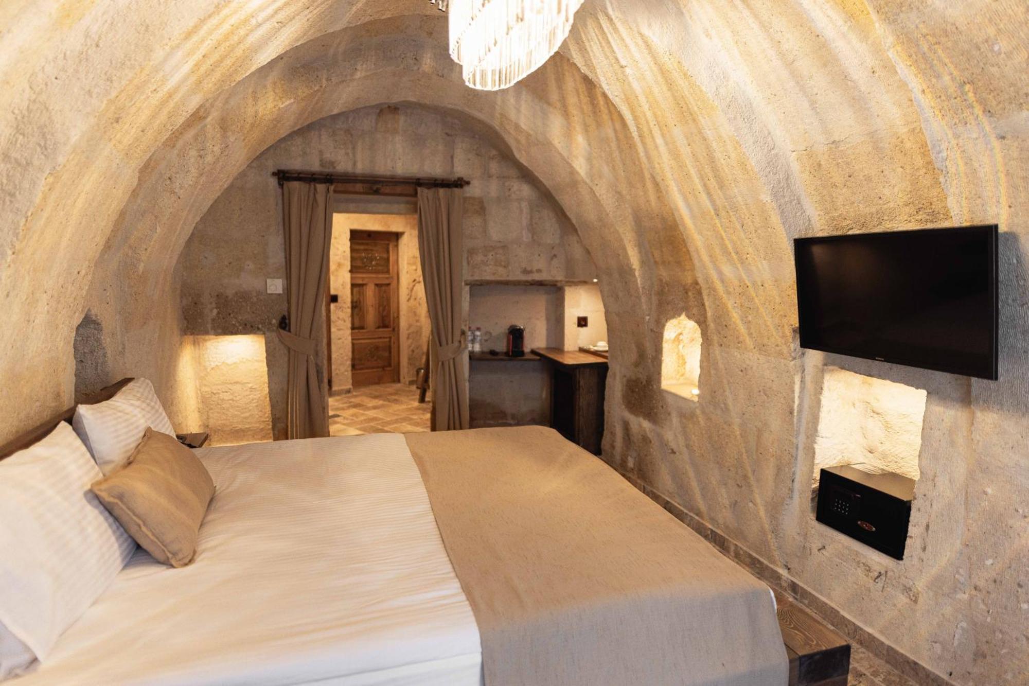 Noah'S Ark Cave Hotel เกอเรเม ภายนอก รูปภาพ