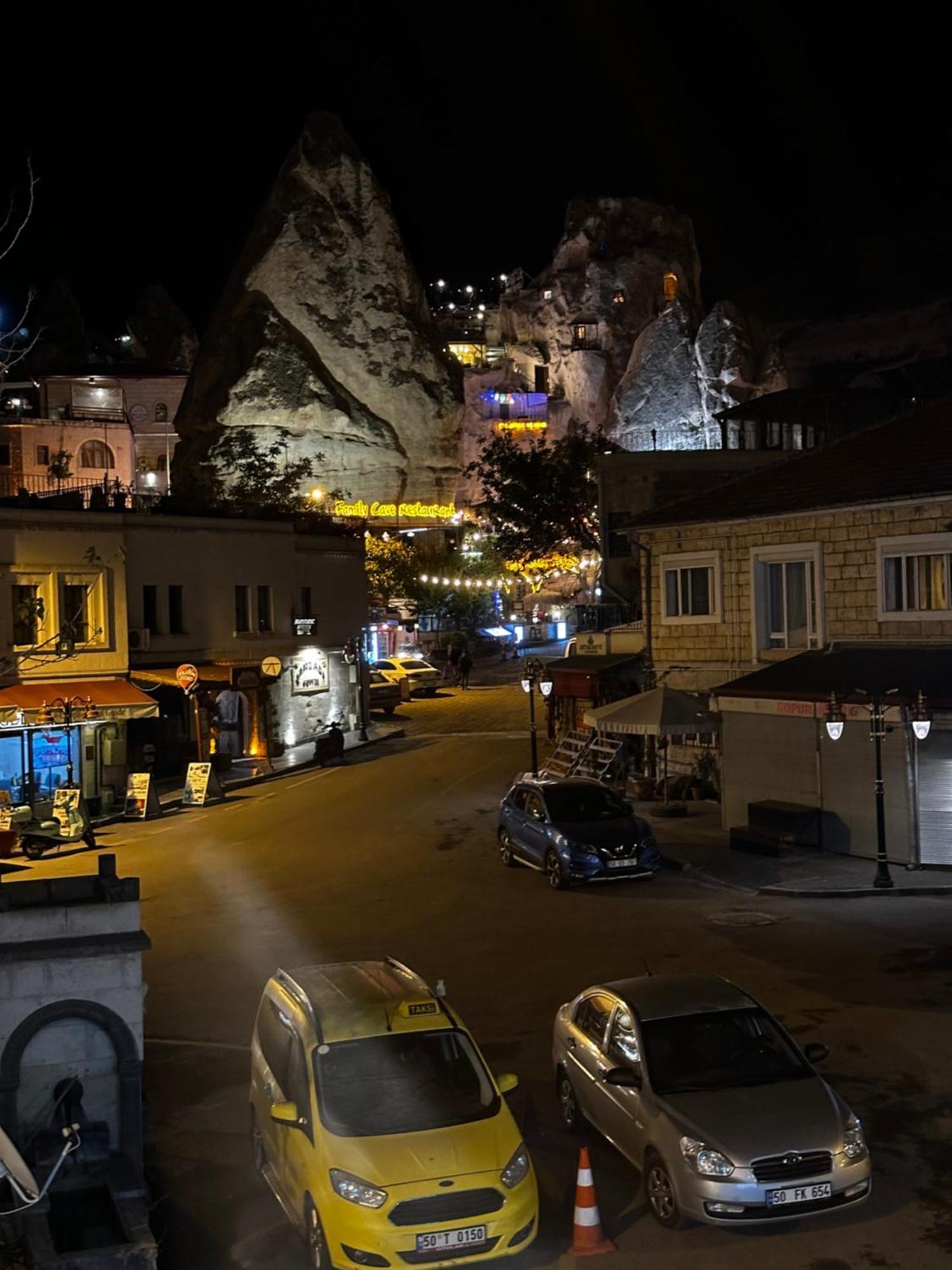 Noah'S Ark Cave Hotel เกอเรเม ภายนอก รูปภาพ