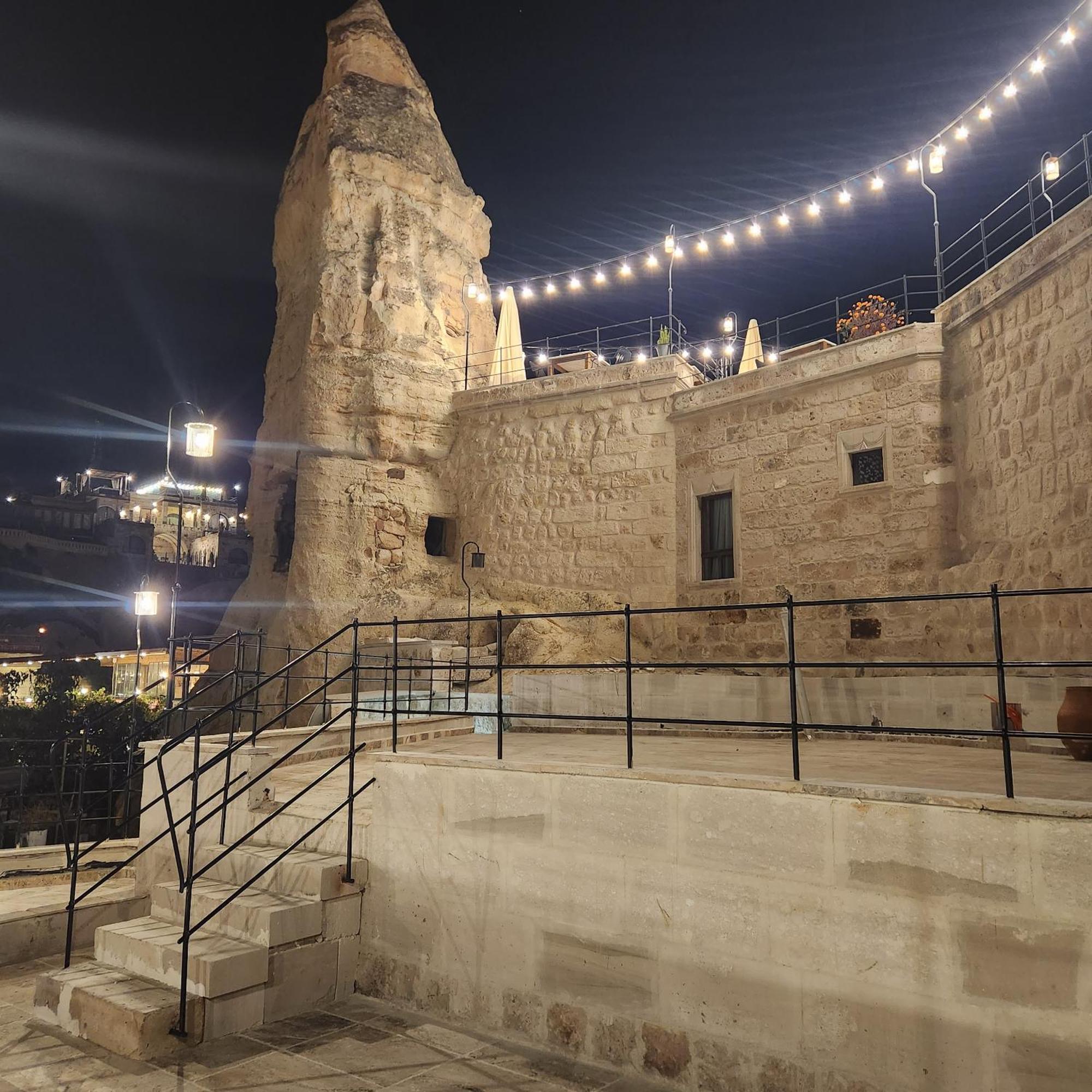 Noah'S Ark Cave Hotel เกอเรเม ภายนอก รูปภาพ