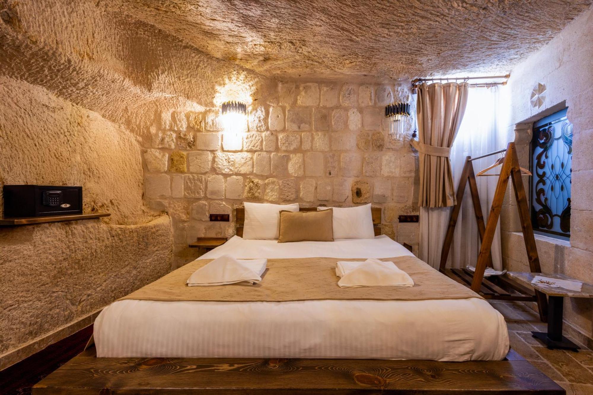 Noah'S Ark Cave Hotel เกอเรเม ภายนอก รูปภาพ