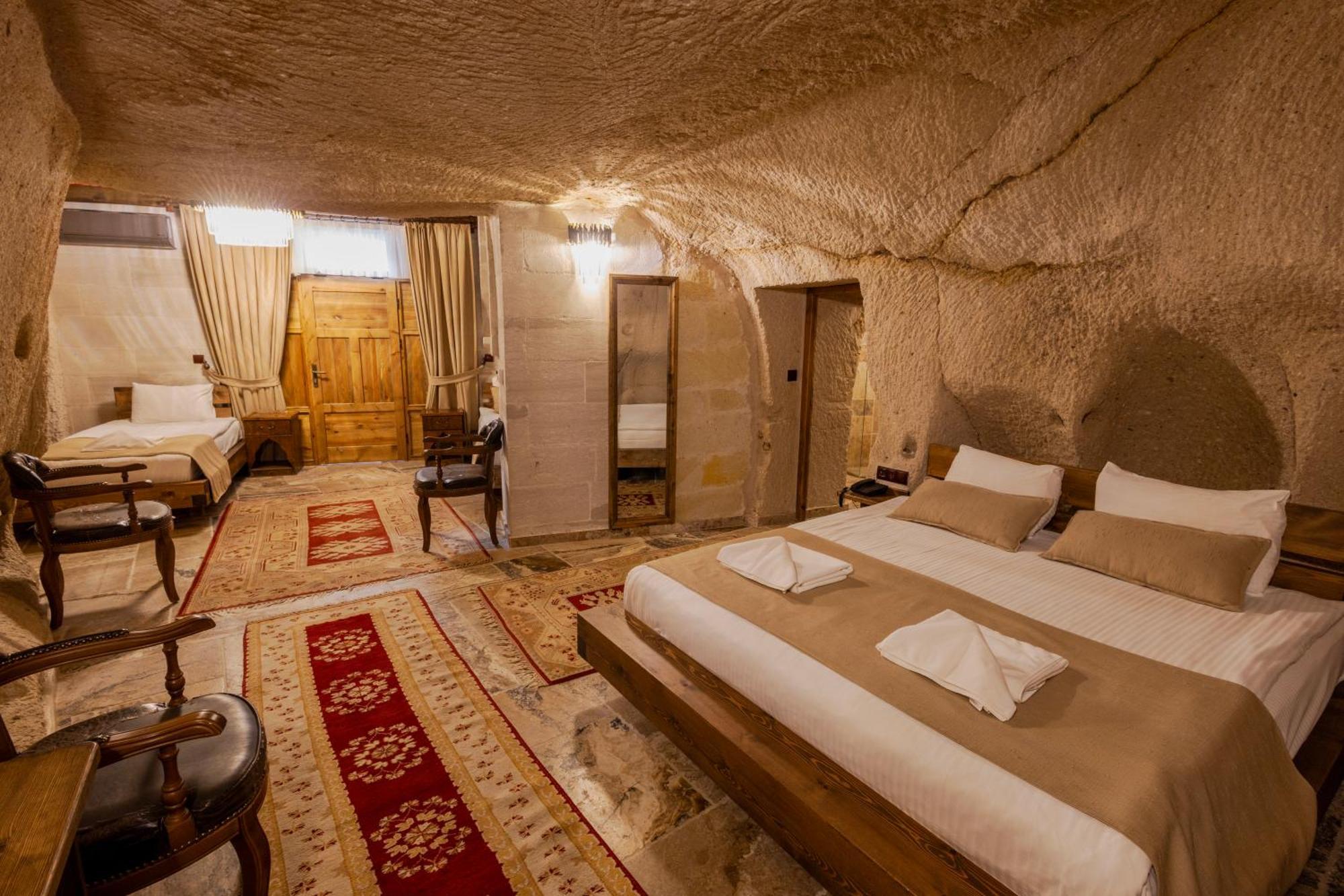 Noah'S Ark Cave Hotel เกอเรเม ภายนอก รูปภาพ