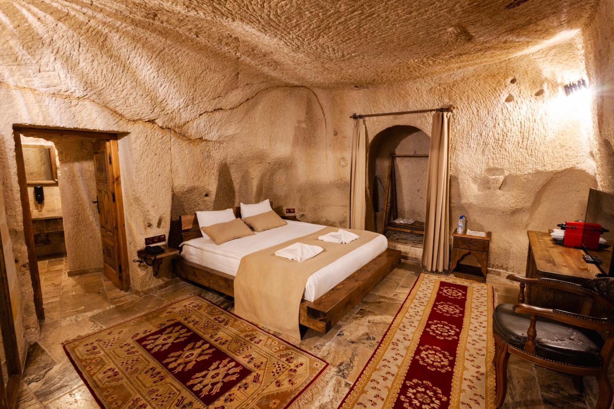Noah'S Ark Cave Hotel เกอเรเม ภายนอก รูปภาพ