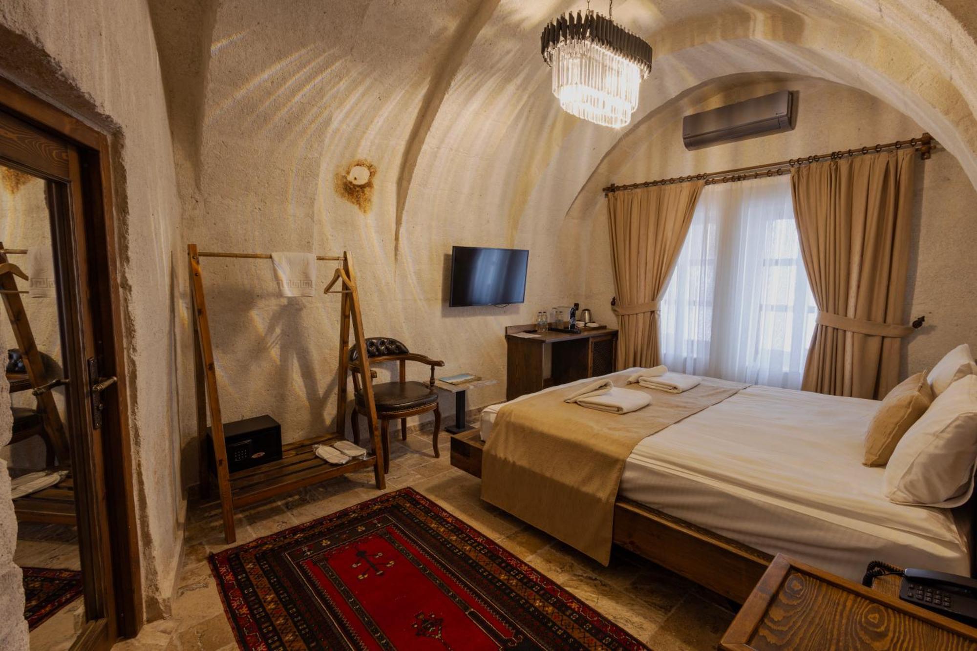 Noah'S Ark Cave Hotel เกอเรเม ภายนอก รูปภาพ