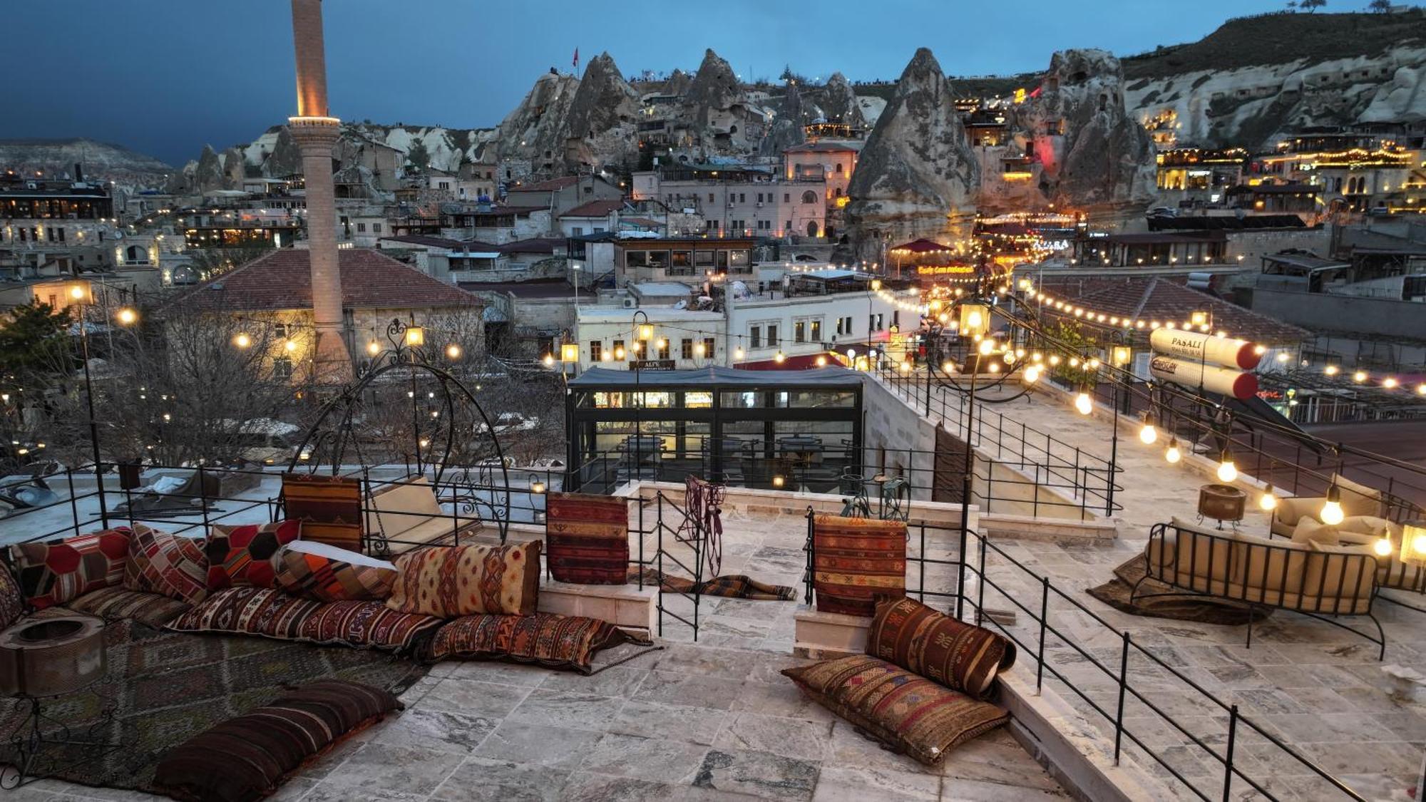 Noah'S Ark Cave Hotel เกอเรเม ภายนอก รูปภาพ